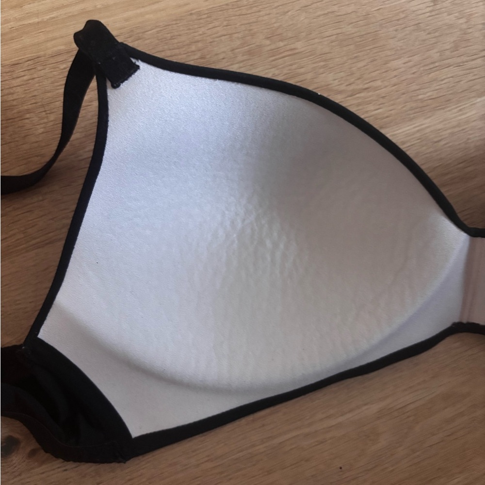 PINK Victoria's Secret Black Bra. 36D - Picture 3 of 4
